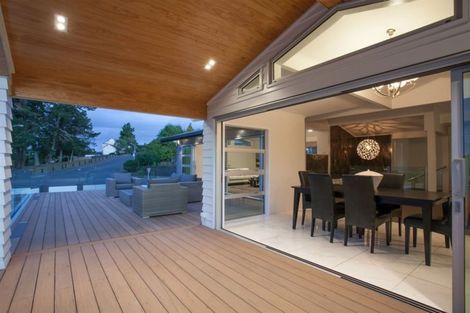 Photo of property in 163 Lake Crescent, Hamilton Lake, Hamilton, 3204