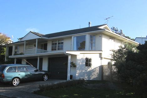Photo of property in 16 Caesars Place, Churton Park, Wellington, 6037