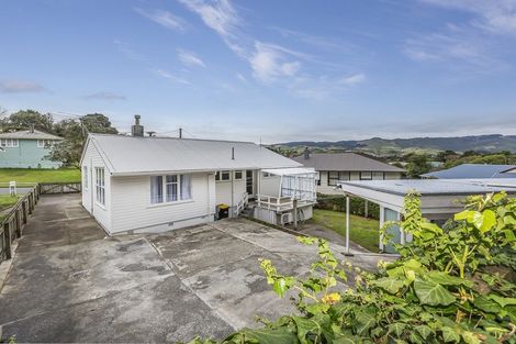 Photo of property in 13 Greer Crescent, Tawa, Wellington, 5028