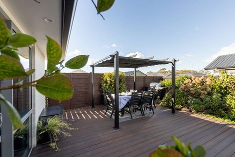 Photo of property in 18 Kakariki Drive, Coastlands, Whakatane, 3120