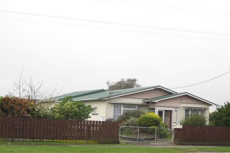 Photo of property in 28 Blake Street, Waitara, 4320