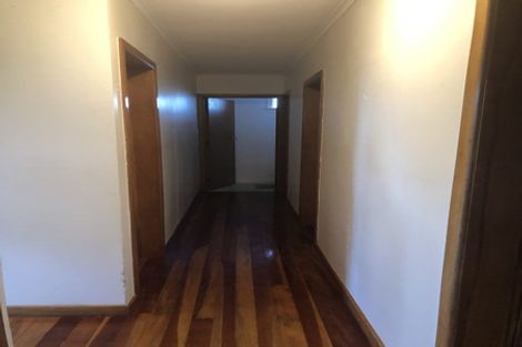 Photo of property in 964 East Coast Road, Northcross, Auckland, 0632