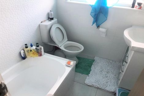 Photo of property in 2/93 Barrack Road, Mount Wellington, Auckland, 1060