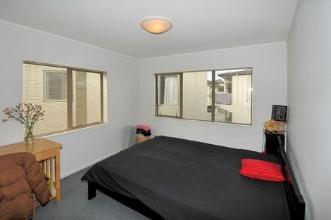 Photo of property in The Haven, 23/120 Beach Haven Road, Beach Haven, Auckland, 0626