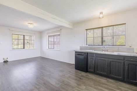 Photo of property in 19 Ellison Street, Otane, 4202