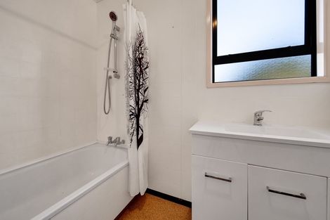 Photo of property in 13 Vancouver Place, Marfell, New Plymouth, 4310