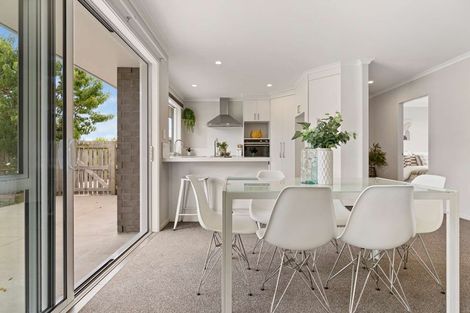 Photo of property in 12 Farrier Street, Papamoa, 3118