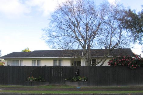 Photo of property in 2 Matipo Street, Waikanae, 5036