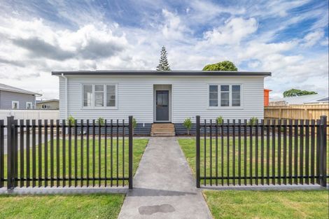 Photo of property in 27 Reeve Street, Levin, 5510