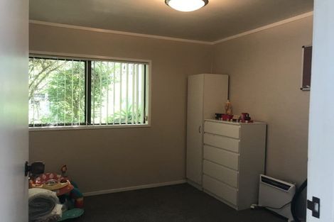 Photo of property in 2/20 Woodlands Crescent, Browns Bay, Auckland, 0630