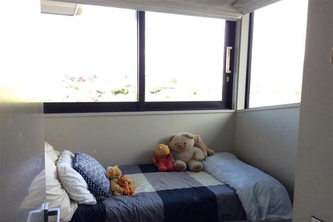 Photo of property in 22 Kelliher Drive, Wanaka, 9305