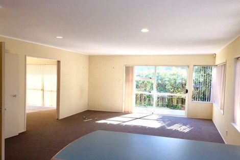 Photo of property in 1/5 Waller Avenue, Bucklands Beach, Auckland, 2012