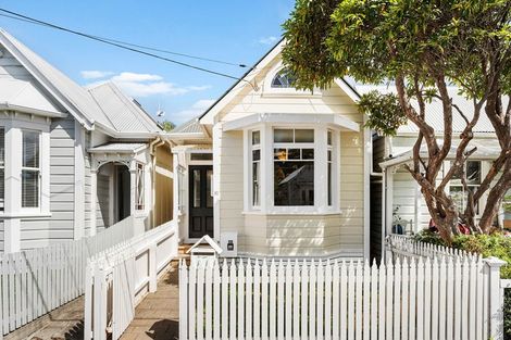 Photo of property in 82 Elizabeth Street, Mount Victoria, Wellington, 6011