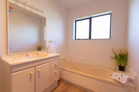 Photo of property in 2a Heihei Place, Paraparaumu, 5032