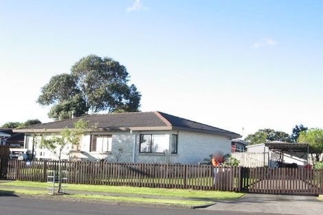 Photo of property in 72a Sykes Road, Weymouth, Auckland, 2103