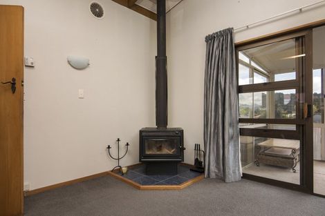 Photo of property in 73 Devon Street, Picton, 7220