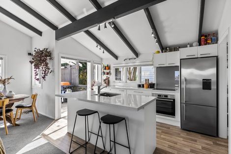 Photo of property in 20 Tiri Road, Manly, Whangaparaoa, 0930