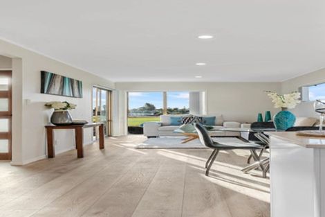 Photo of property in 299 Weymouth Road, Weymouth, Auckland, 2103