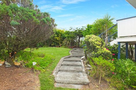 Photo of property in 18 Brown Terrace, Foxton Beach, Foxton, 4815