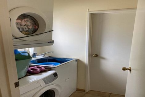 Photo of property in Tuscany Towers, 90/1 Ambrico Place, New Lynn, Auckland, 0600