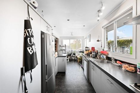 Photo of property in 18 Oakfield Crescent, Pukete, Hamilton, 3200