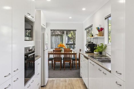 Photo of property in 19a Bell Street, Tawa, Wellington, 5028