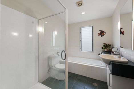 Photo of property in 15 Tudor Park Drive, Whitford, Howick, 2571