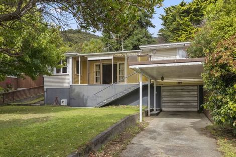Photo of property in 8 Reid Road, Wainuiomata, Lower Hutt, 5014