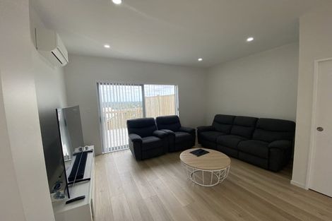 Photo of property in 15b Crestview Rise, Papakura, 2110