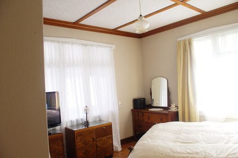 Photo of property in 28 Napier Street, Opunake, 4616