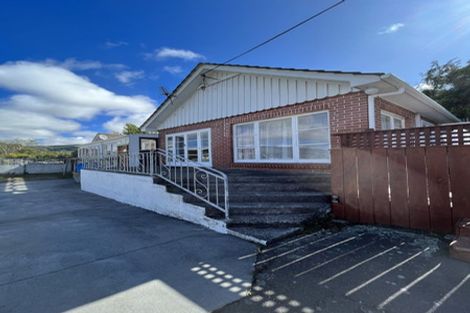 Photo of property in 13a Romney Square, Tawa, Wellington, 5028