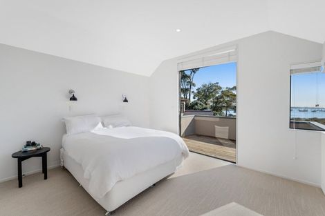Photo of property in 27b Tamaki Bay Drive, Pakuranga, Auckland, 2010