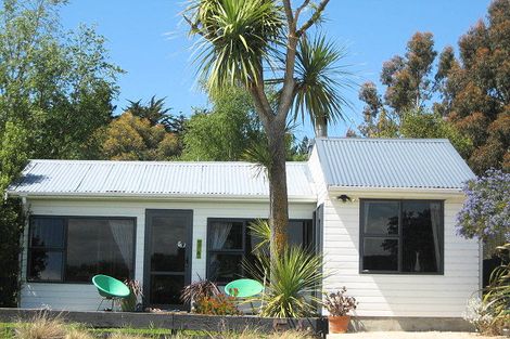 Photo of property in 54 Rotten Row, Waikuku Beach, 7473