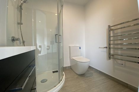 Photo of property in 4/62 Spenmoor Street, Newlands, Wellington, 6037