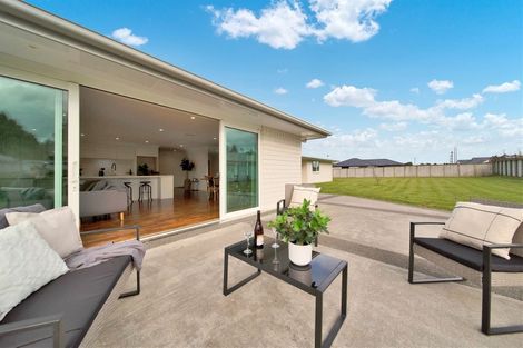 Photo of property in 30 Mercade Close, Stratford, 4332