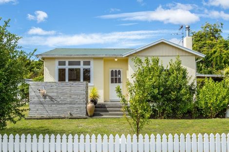 Photo of property in 7 Reading Street, Greytown, 5712