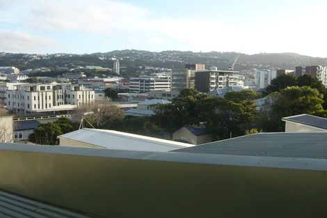 Photo of property in 16-18 Levy Street, Mount Victoria, Wellington, 6011