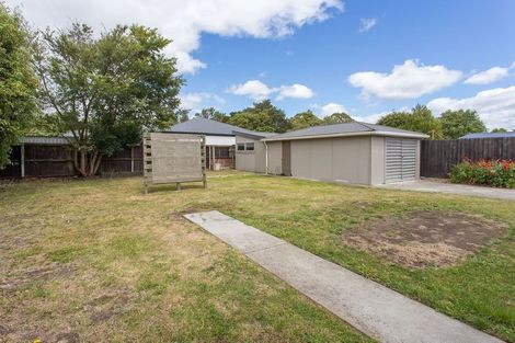 Photo of property in 9 Burnside Crescent, Burnside, Christchurch, 8053