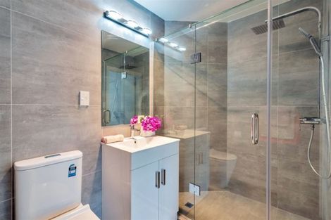 Photo of property in 14 Rhinevale Close, Henderson, Auckland, 0612