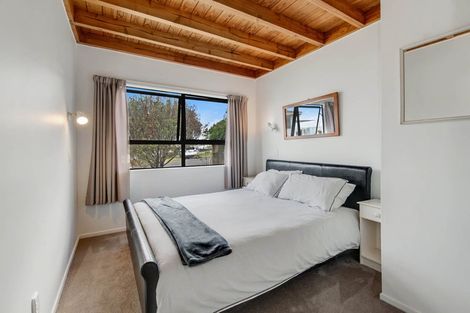 Photo of property in 18 Kotuku Place, Snells Beach, 0920