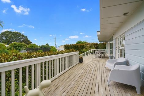 Photo of property in 9 Wendell Place, Greenlane, Auckland, 1061