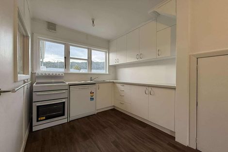 Photo of property in 9 Wainhouse Street, Stokes Valley, Lower Hutt, 5019