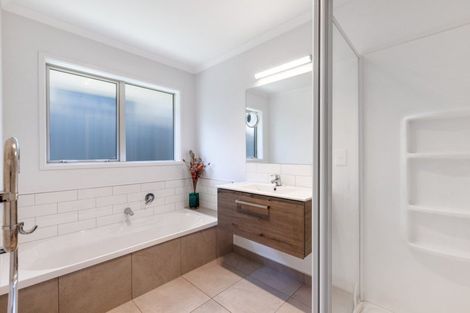 Photo of property in 6 Turnbridge Street, Pyes Pa, Tauranga, 3112