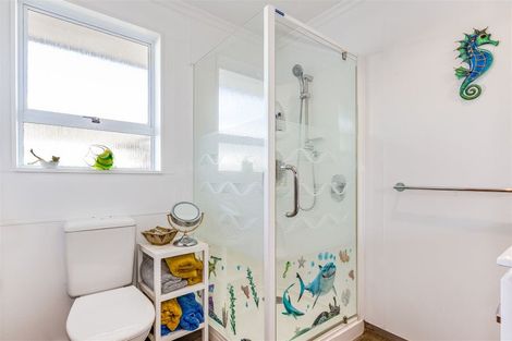 Photo of property in 7 Guildford Street, Levin, 5510