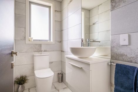 Photo of property in 10 Bevan Place, Wanaka, 9305