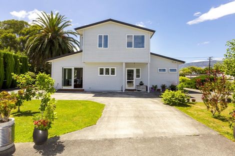 Photo of property in 13 Poplar Grove, Ebdentown, Upper Hutt, 5018