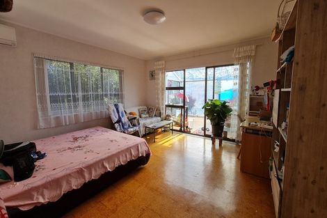 Photo of property in 1 Sunrise Lane, Te Atatu South, Auckland, 0610