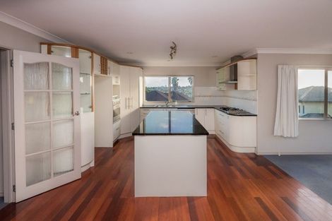 Photo of property in 42 Mandeville Place, Unsworth Heights, Auckland, 0632