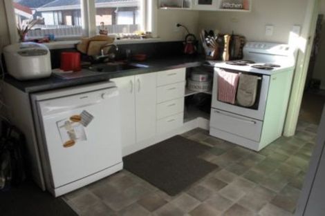 Photo of property in 1/114 Roberta Drive, Somerfield, Christchurch, 8024