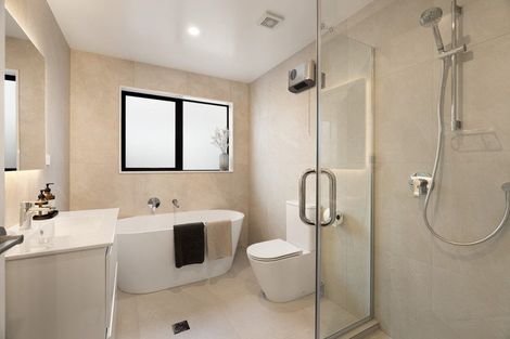 Photo of property in 8a Catalina Crescent, Forrest Hill, Auckland, 0620